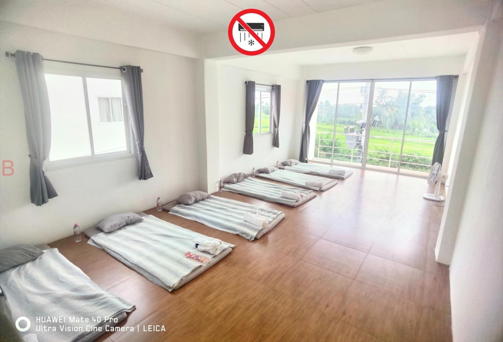 Yyk Hostel 24H Ban Khlong Krang Eksteriør billede