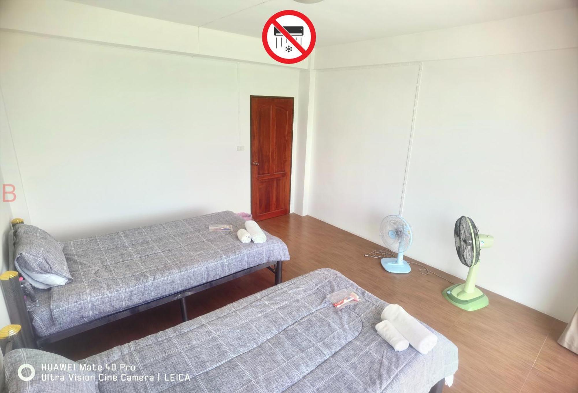 Yyk Hostel 24H Ban Khlong Krang Eksteriør billede